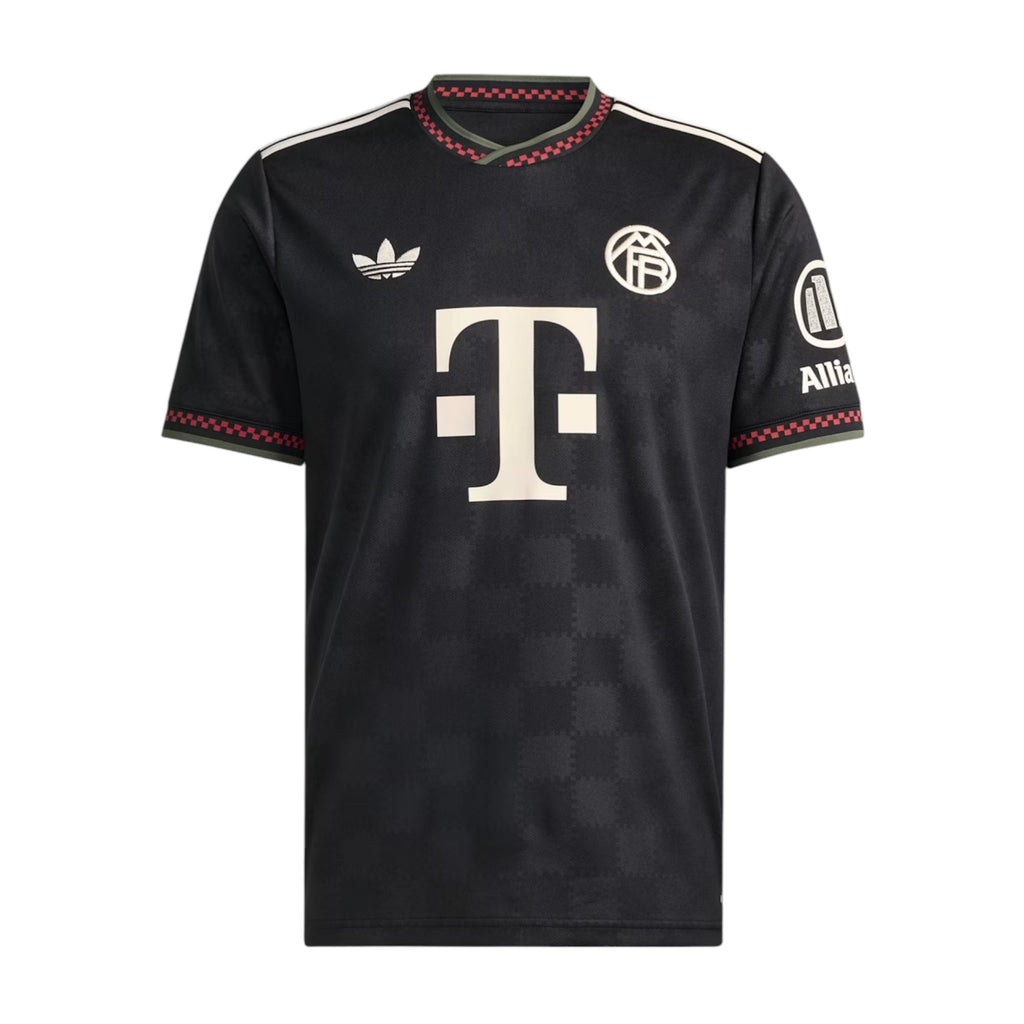 Bayern Munich tercera 25-26 versión fan