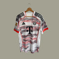Bayern Munich visitante versión jugador