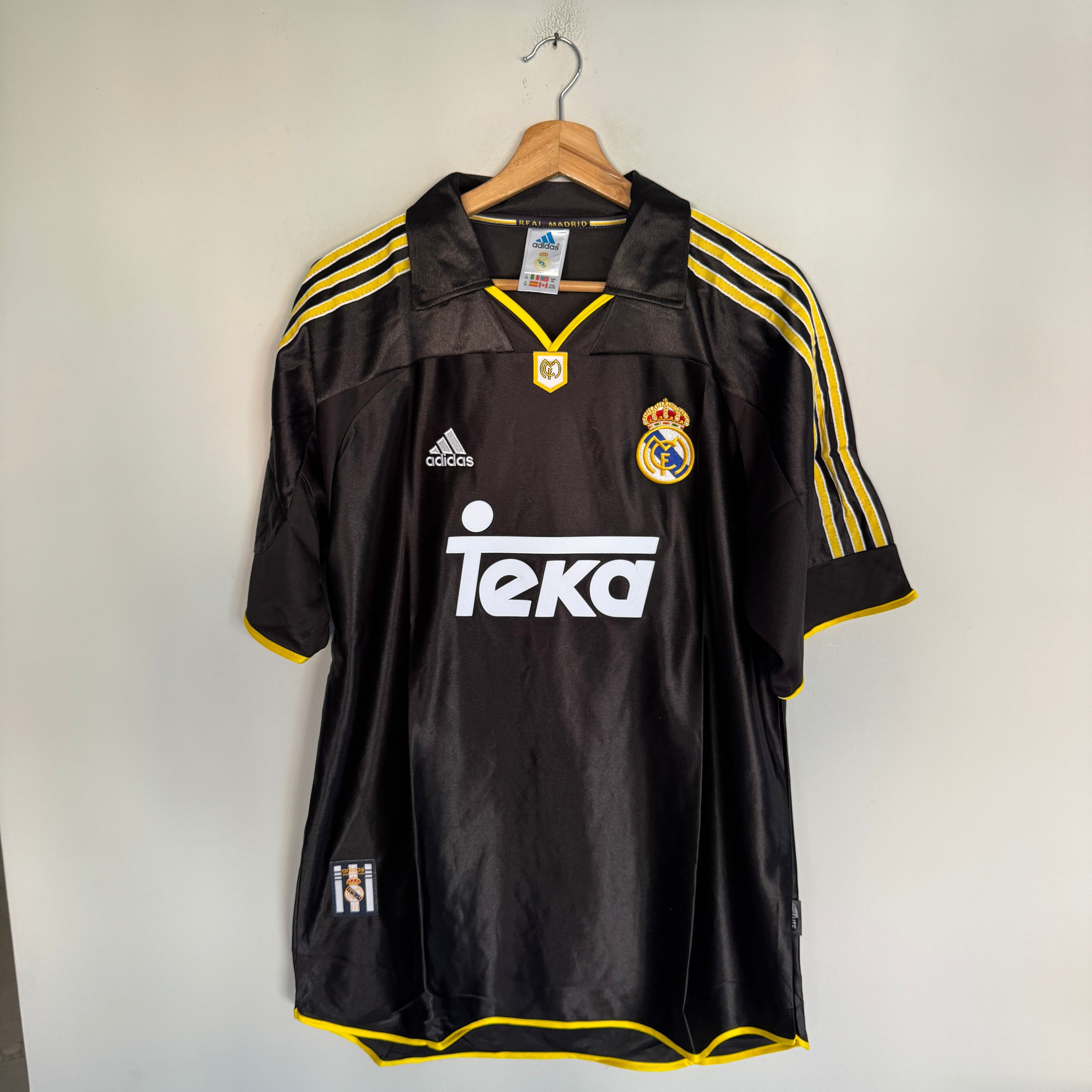 Real Madrid 99-00 visitante
