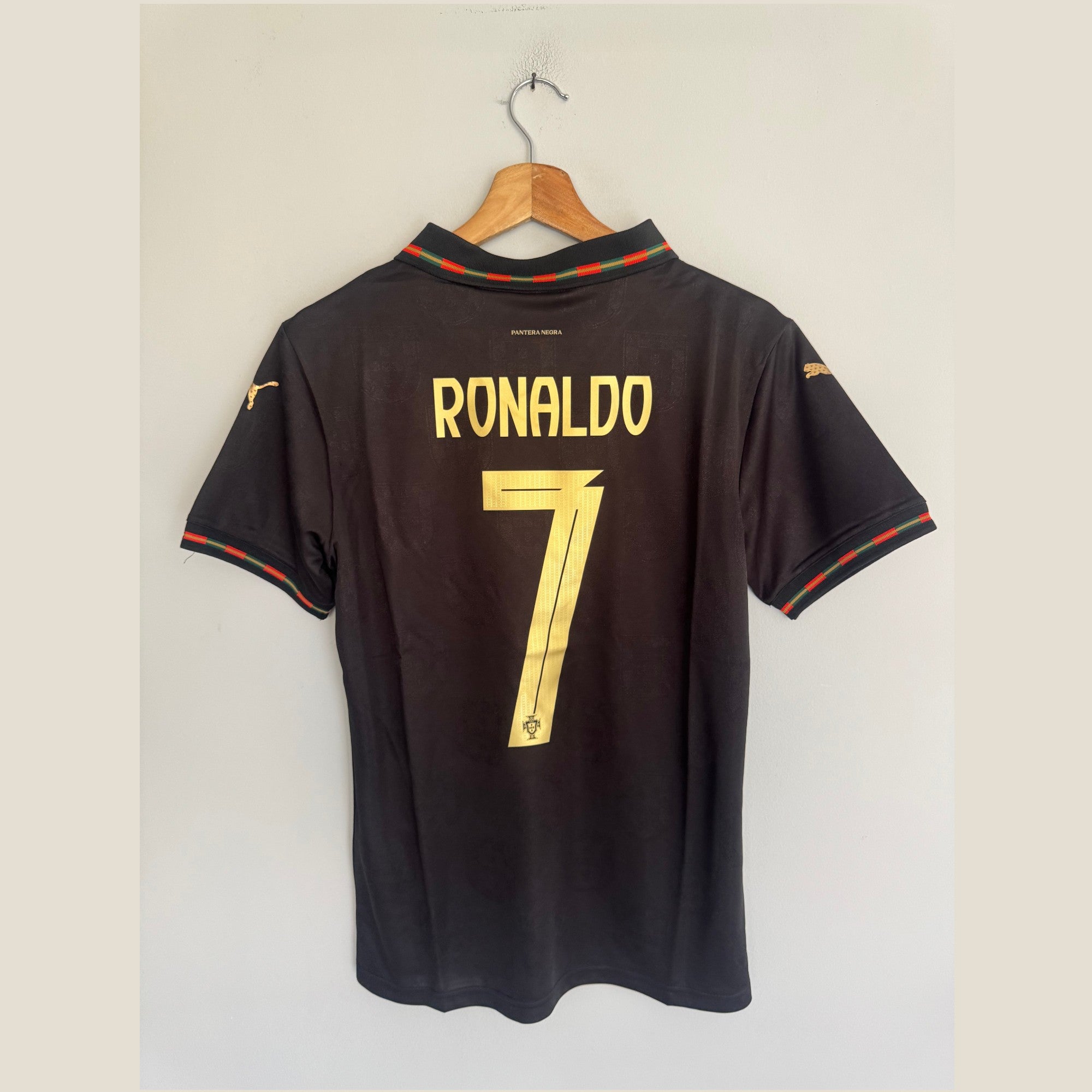 Portugal Pantera Negra versión jugador - Ronaldo