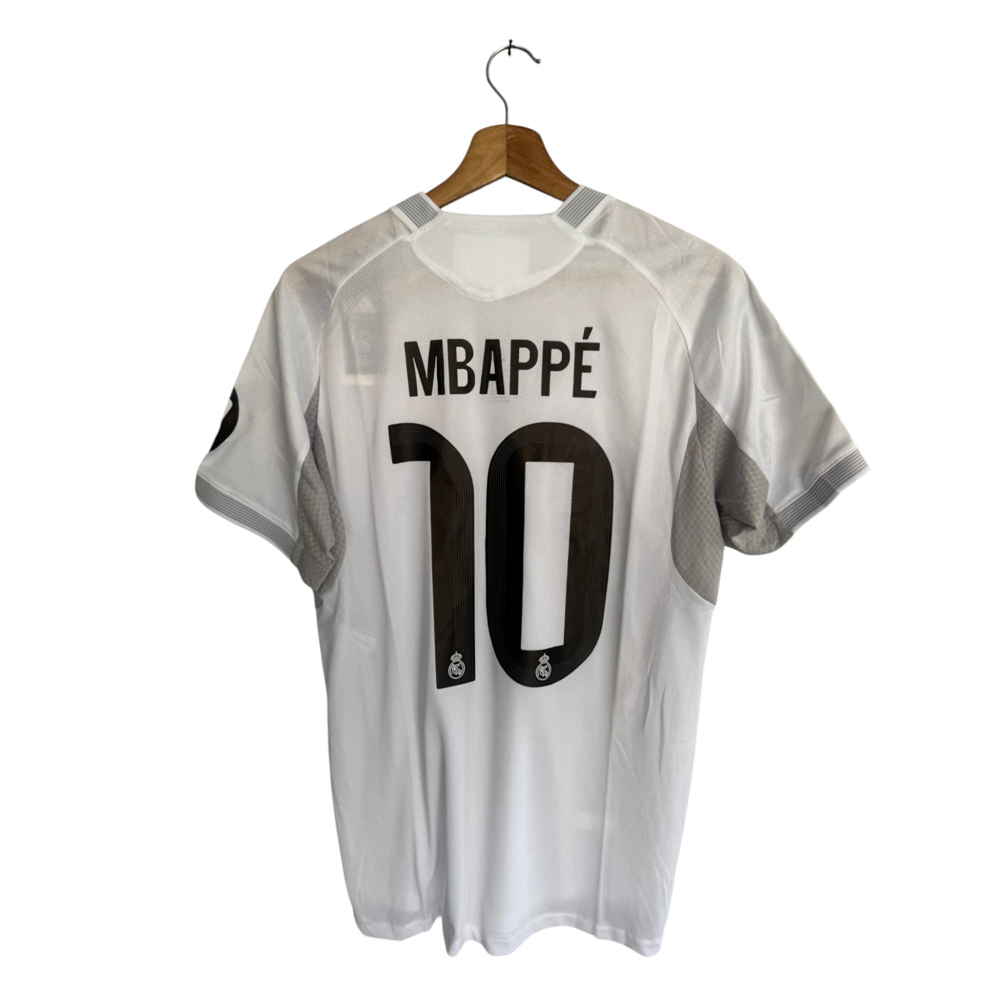 Real Madrid 25-26 local versión jugador - Mbappé