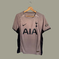 Tottenham 23-24 tercera versión jugador