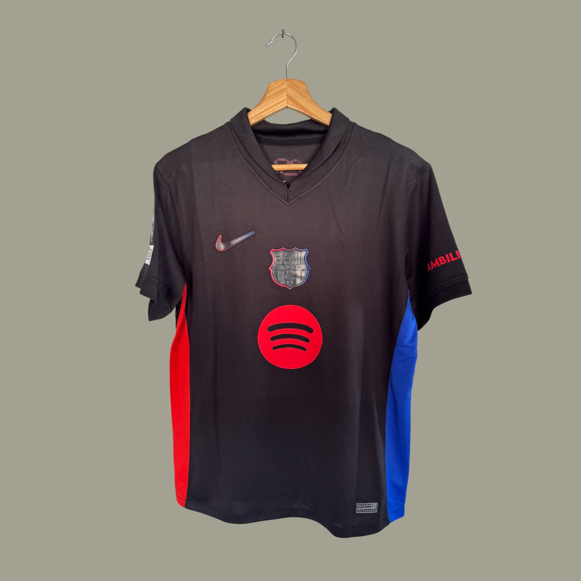 Barcelona 24-25 visitante