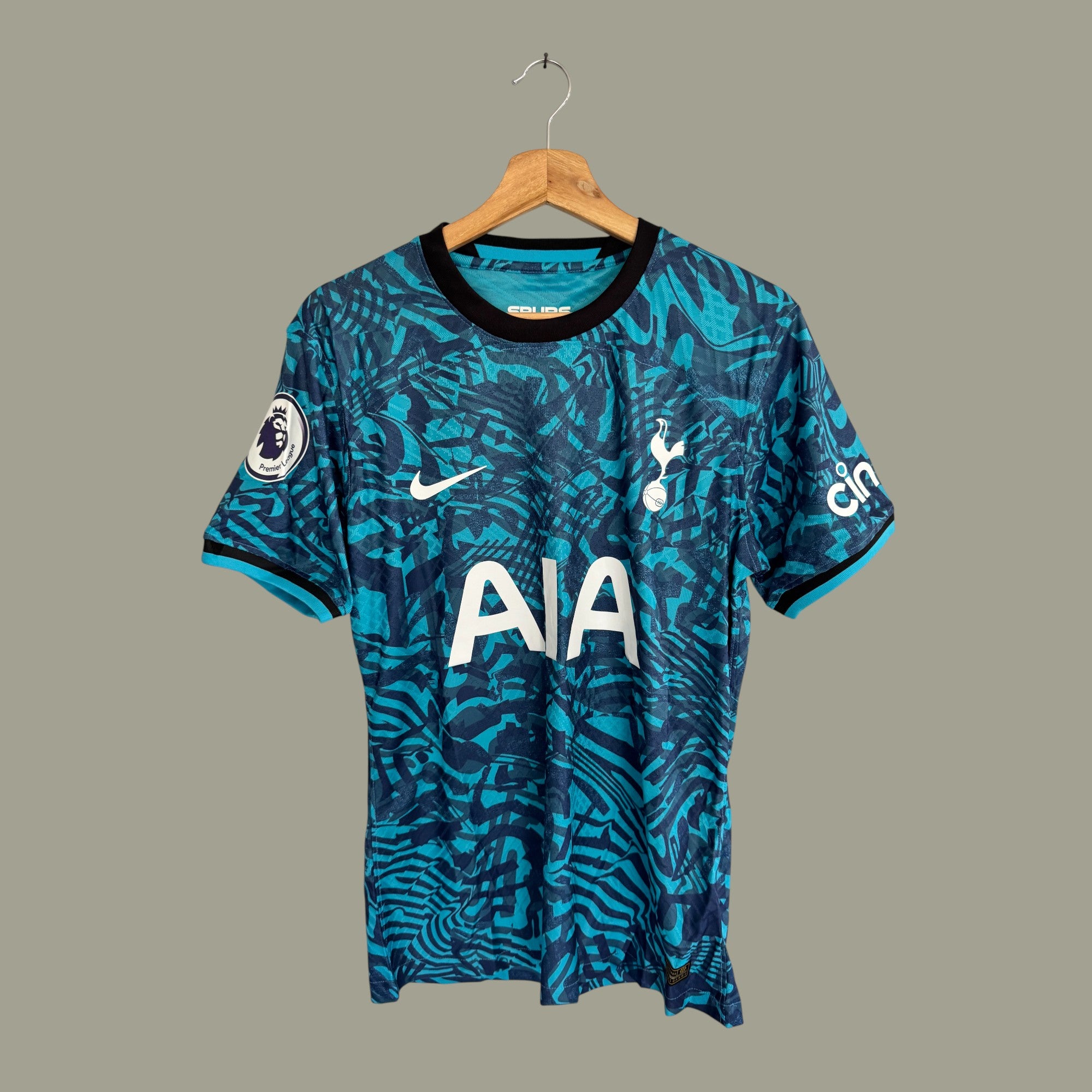 Tottenham 22-23 visitante versión jugador
