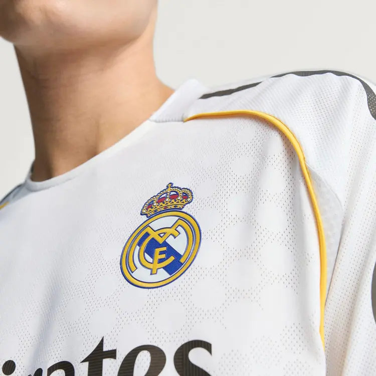 Real Madrid local 25-26 versión jugador
