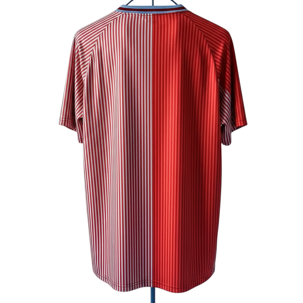 Archive Football Aston Villa 1987/89 retro home jersey featuring a split red and white vertical striped design.