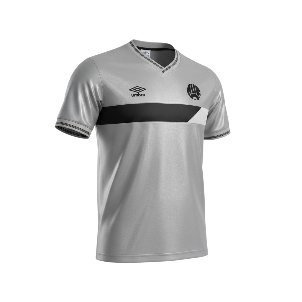 Camiseta retro de visitante Archive Football del Newcastle United 1985/88 en color gris con detalles en negro