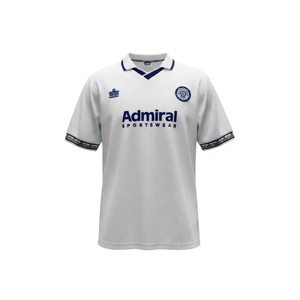 Archive Football Leeds United 1992/93 retro home jersey in white with navy collar and vintage Admiral branding.