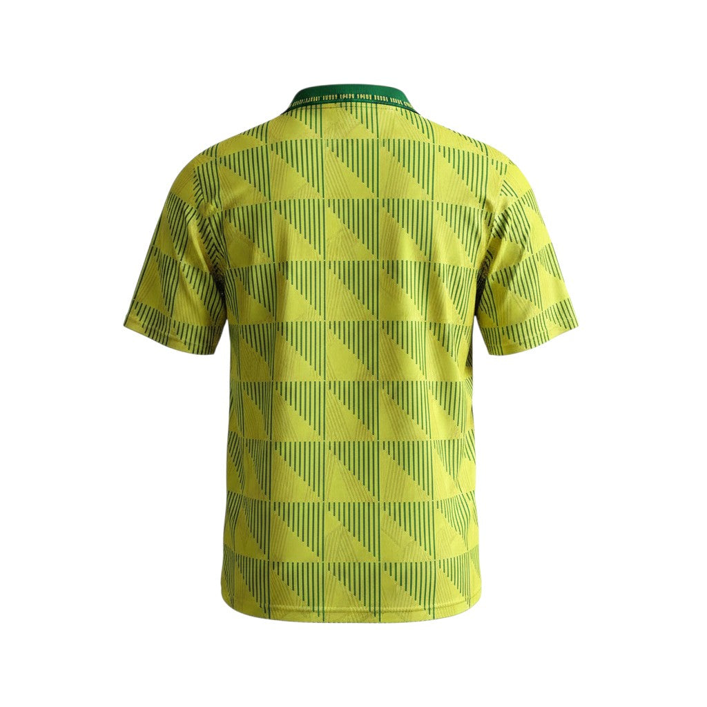 Vista trasera de la camiseta retro de visitante 1990/93 del Newcastle United de Archive Football en amarillo y verde