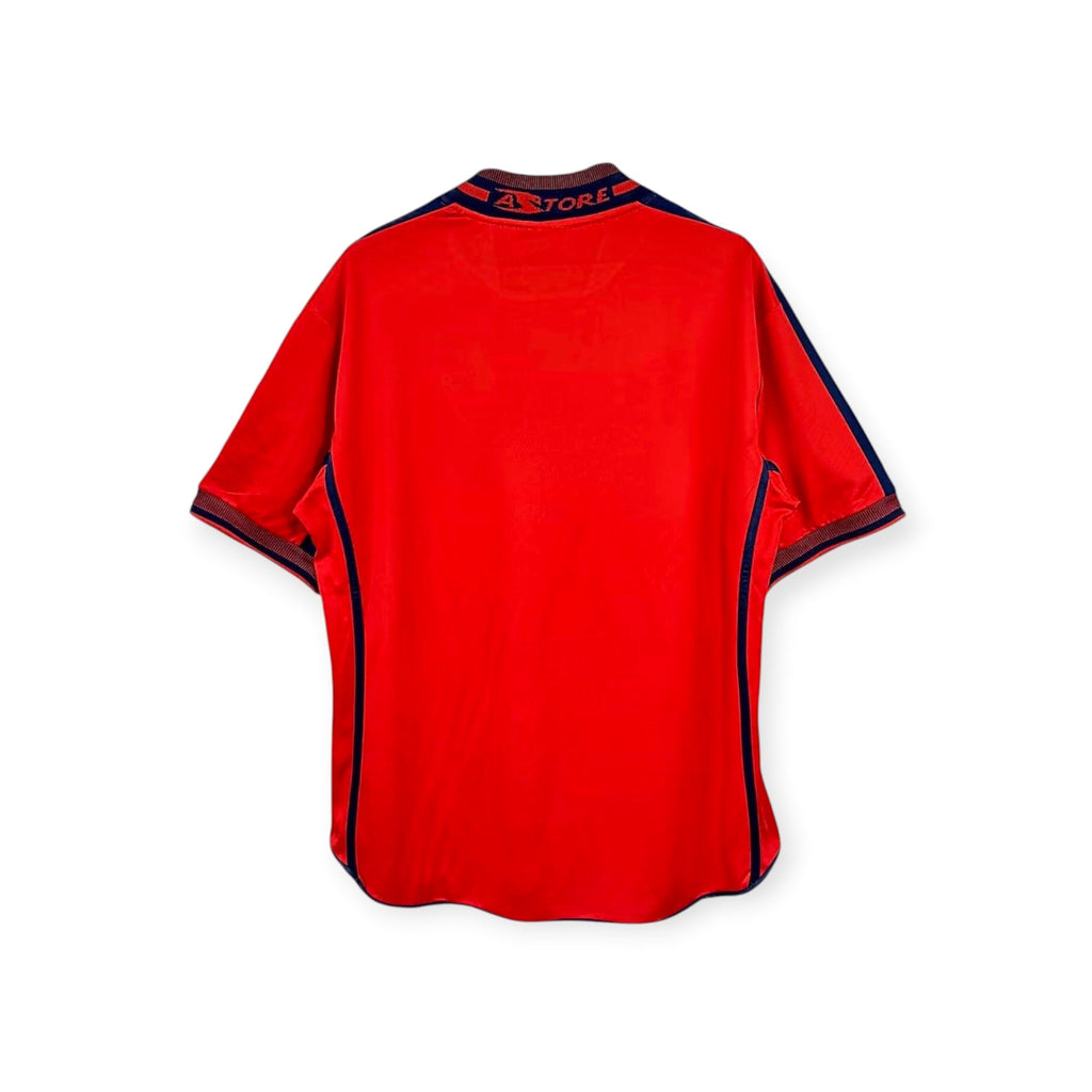 Archive Football Osasuna 2000/01 retro home jersey in red with navy blue trim, back view showing classic collar.
