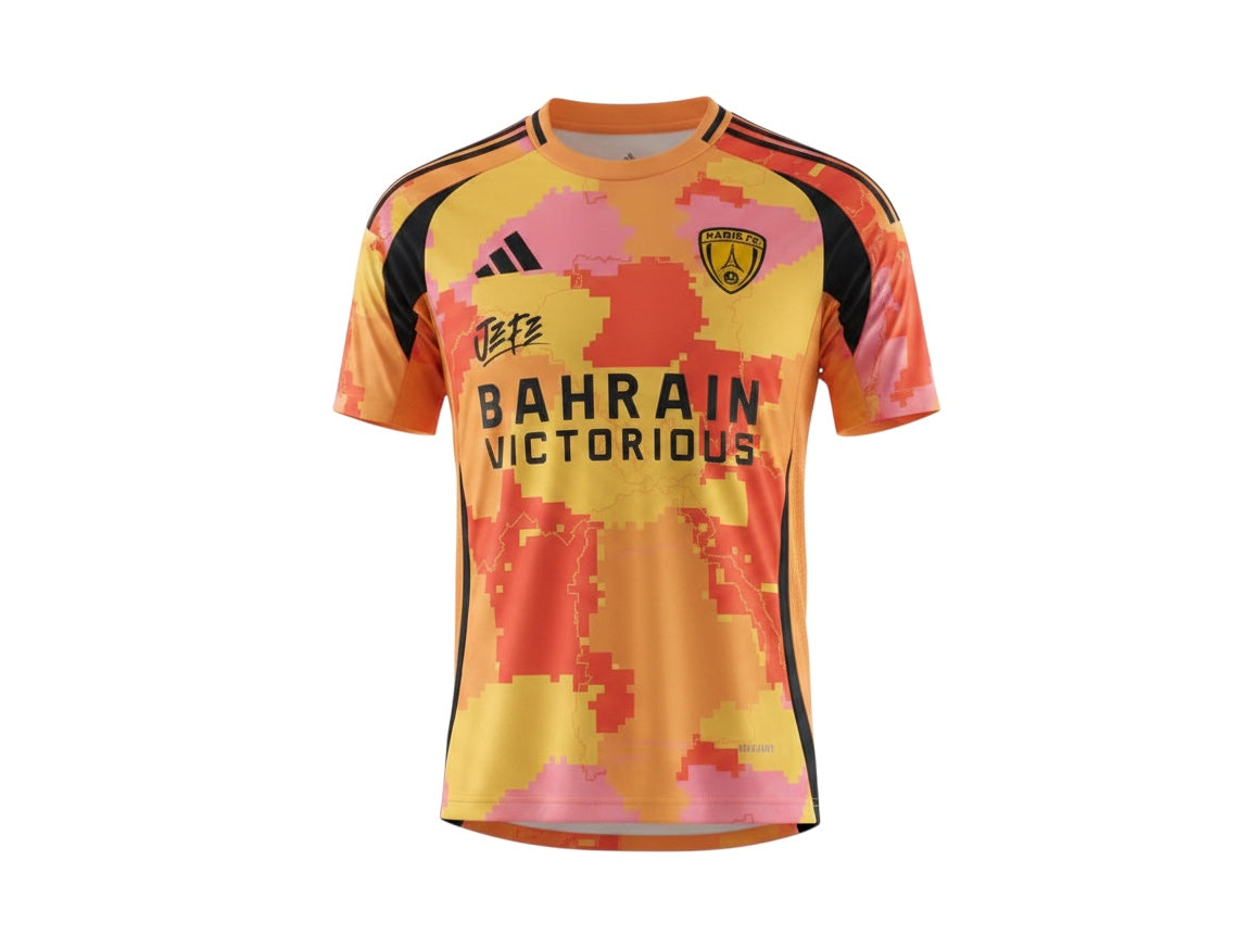 Archive Football Paris FC 2025/26 third jersey in orange and pink camouflage print with black team and sponsor logos.