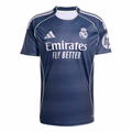 Real Madrid visitante 25-26 versión fan