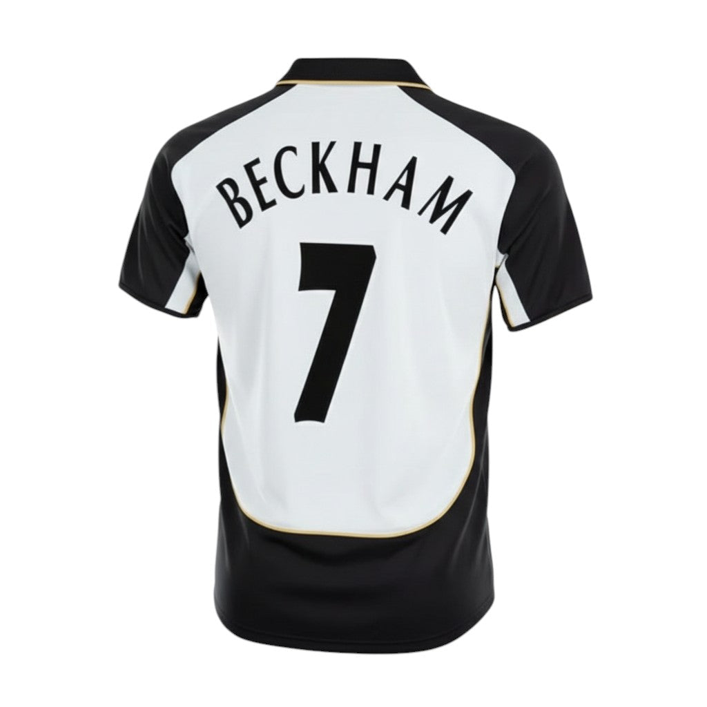 Hinchas Sportswear Store white 2001-02 Manchester United away jersey with Beckham 7 on back