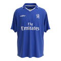 Hinchas Sportswear Store Chelsea FC 2001/03 retro home shirt. Royal blue Umbro jersey with white polo collar, sleeve trim, and Fly Emirates sponsor.