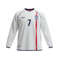 Hinchas Sportswear Store England 2001-02 long sleeve white football jersey with navy trim and red stripe, featuring Beckham #7.