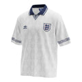 Hinchas Sportswear Store England 1990 retro home jersey. White short-sleeve shirt with navy collar, geometric jacquard pattern, and Three Lions crest.