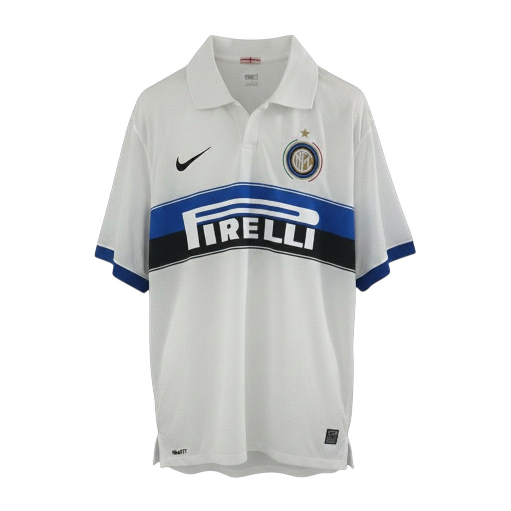 Hinchas Sportswear Store retro white Inter Milan 2009-10 away jersey with blue and black chest band, Nike logo, and Pirelli sponsor.