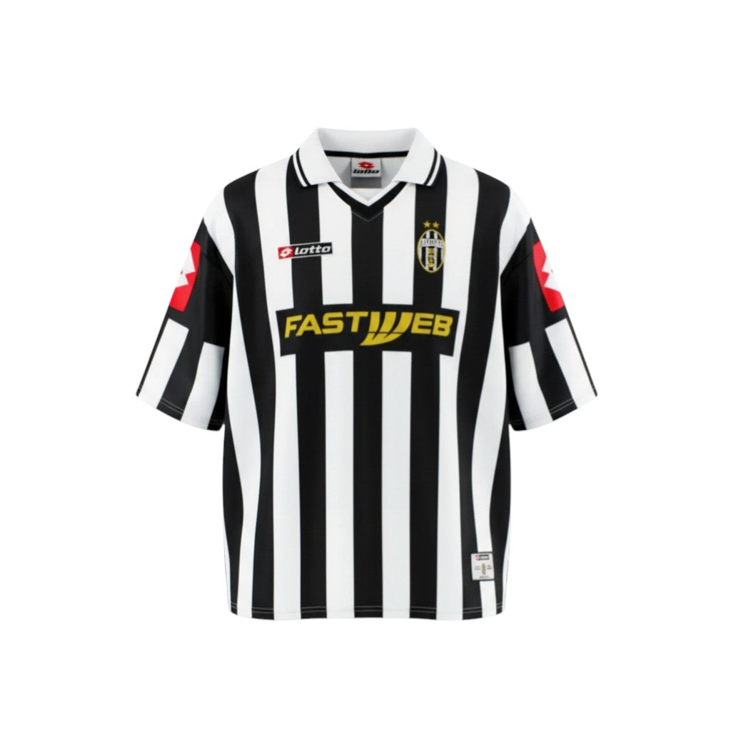 Hinchas Sportswear Store Juventus 01-02 home jersey, black and white stripes, Lotto logo, Fastweb sponsor, club crest.