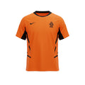 Hinchas Sportswear Store: Camiseta retro de local de Países Bajos 2002 Nike, naranja con paneles laterales negros en forma de flecha, cuello redondo y escudo KNVB bordado.