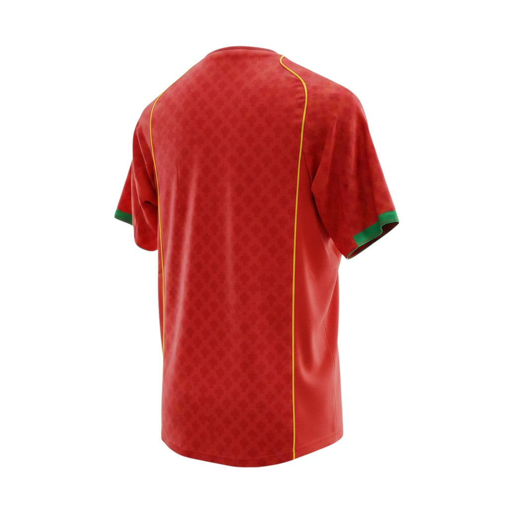 Camiseta de fútbol retro Hinchas Sportswear Store Portugal 2004 Euro Final Home Jersey, roja con textura de diamantes, paneles laterales amarillos y cuello verde.
