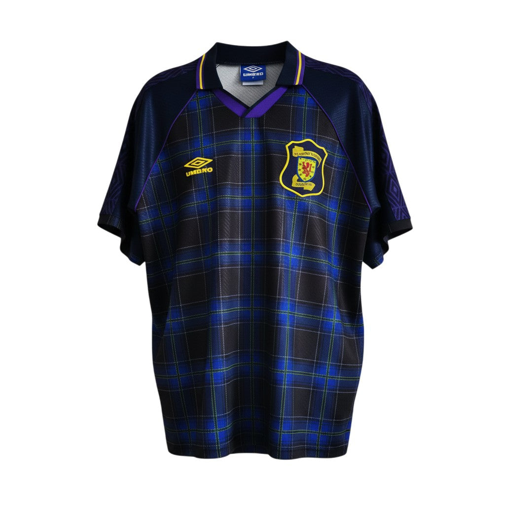 Hinchas Sportswear Store Scotland 1994 home jersey with Black Watch tartan, navy sleeves, purple collar, and Umbro logo.